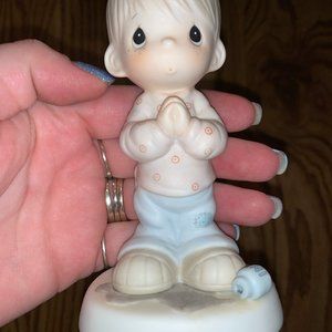 Precious Moment: Help lord I'm In A Spot